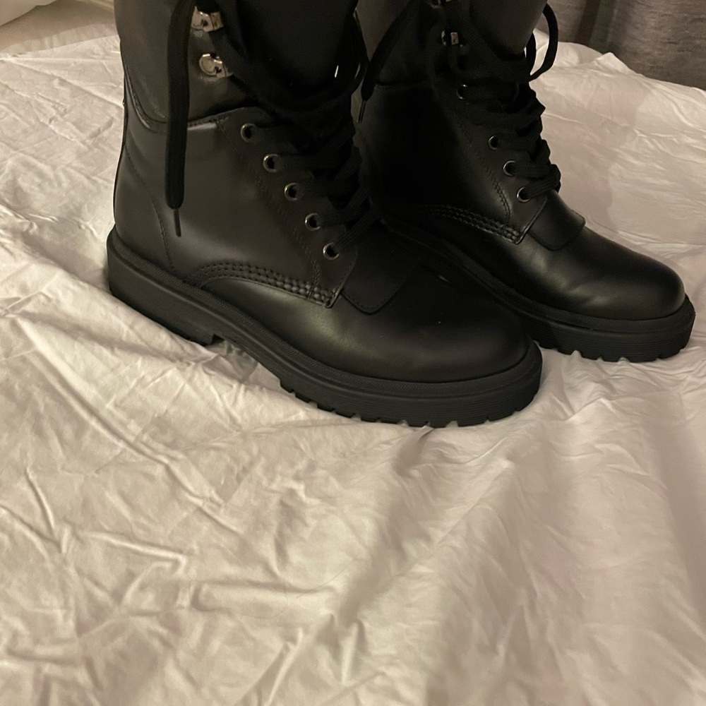 Moncler combat boots 🥾 - Picture 10 of 10